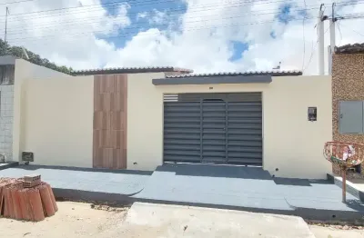 Venda de casa com 2/4 com 104m²- reformada pajuçara – natal/rn