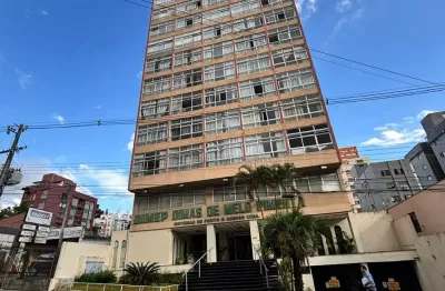 Kitnet pronta para morar ou investir - exclusividade no coração de curitiba