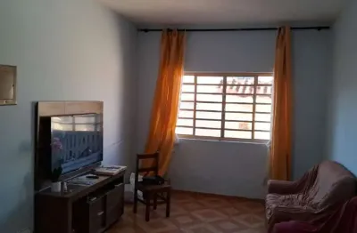 Casa à venda no Comercial e Residencial Jardim Mariana, Pindamonhangaba 