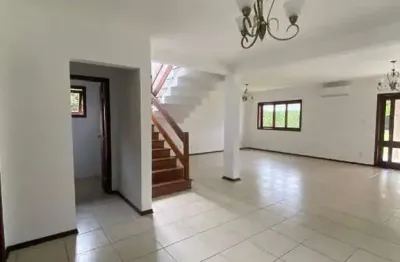 Casa à venda, 4 quartos, 2 suítes, 2 vagas, colonial vilage - pindamonhangaba/sp