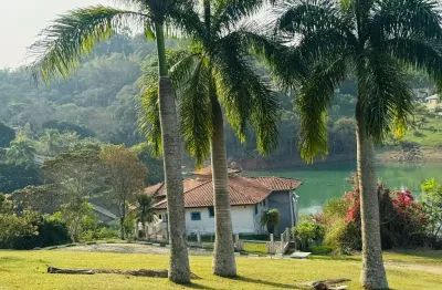 Chácara pé na água no condomínio recanto dos pássaros.