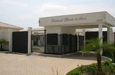 Linda casa com móveis planejados no condomínio mirante da serra.