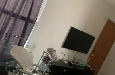 Apartamento com ótima localização, próximo à diferenciados comércios. fácil acesso à rodovia e centro.
