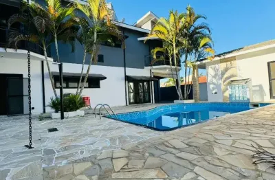Lindo sobrado no condomínio fechado jardim coleginho.