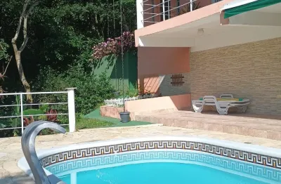 Linda chácara no condomínio fechado recanto dos pássaros - jacareí/sp