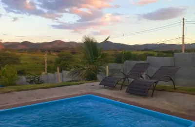 Vende-se chácara com casa em caçapava, no bairro borda da mata, ótima oportunidade.