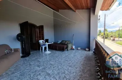 Excelente sobrado localizado no bairro morro do algodão em caraguatatuba!