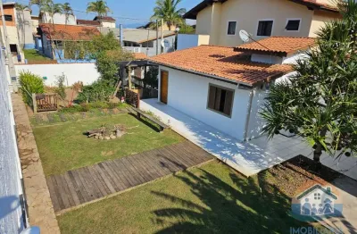 Excelente edícula em condomínio à 100 metros do mar no bairro massaguaçu em caraguatatuba!!