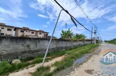 Excelente área ampla há 150 metros do mar no bairro massaguaçu em caraguatatuba!!
