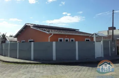 Excelente imóvel com amplo terreno localizado no bairro tarumãs em caraguatatuba!!