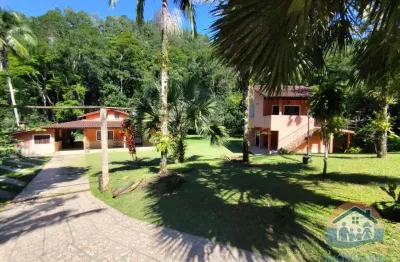 Excelente oportunidade de chácara com 6892 m² situada no bairro alto do getuba em caraguatatuba!