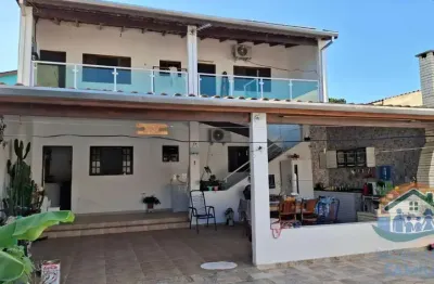 Incrível oportunidade de sobrado com ponto comercial localizado no bairro morro do algodão em caraguatatuba!