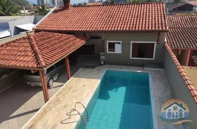 Incrível sobrado localizado próximo ao mar no bairro martim de sá em caraguatuba-sp!