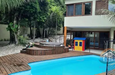 Excelente sobrado de alto padrão localizado no condomínio park imperial massaguaçu em caraguatatuba!