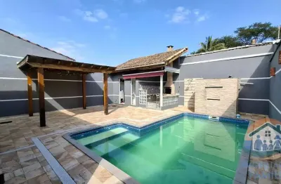 Excelente imóvel á venda localizado há 600 metros do mar no bairro martim de sá em caraguatatuba!