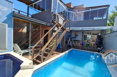 Incrível sobrado de alto padrão localizado no bairro balneário dos golfinhos em caraguatatuba!