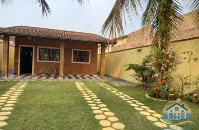 Excelente imóvel á venda localizado próximo a praia no bairro martim de sá em caraguatatuba-sp!