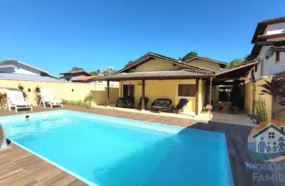 Incrível sobrado de alto padrão com piscina localizado no condomínio mar verde em caraguatatuba!