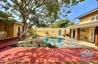 Espetacular imóvel para venda localizado poucos metros da praia do arrastão!