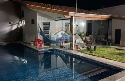 Excelente imóvel com piscina situado no condomínio mar verde em caraguatatuba-sp!!