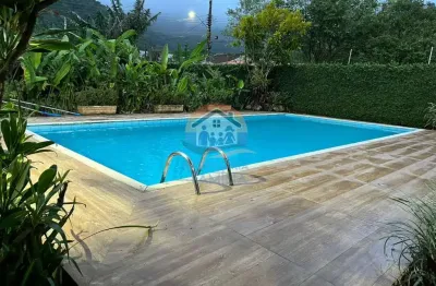 Excelente imóvel com piscina localizado no bairro massaguaçu em caraguatatuba-sp!!
