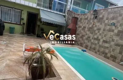 Duplex mariléa com piscina e amplo quintal contendo 2 suítes