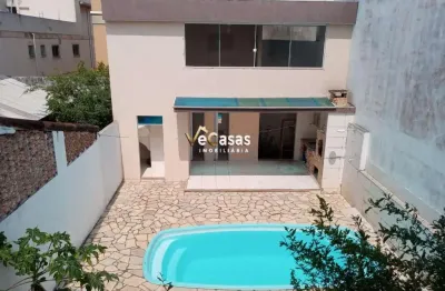 Duplex 3 quartos com suíte e banheira, com espaço gourmet e piscina com quintal