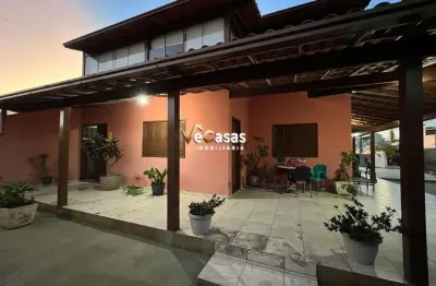 Casa por do sol  amplo quintal com piscina e terreno com arvores frutiferas