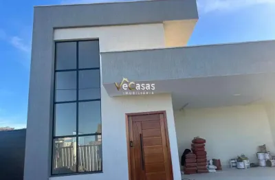 Casa alto padrão viverde com pé direito alto e amplo quintal