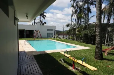Casa com 5 quartos à venda no Boa Vista, Joinville 