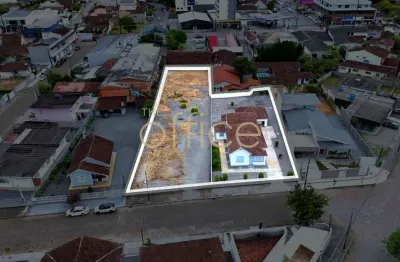 Terreno à venda no Anita Garibaldi, Joinville 