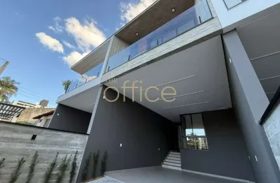 Excelente oportunidade: sobrado à venda em joinville-sc, anita garibaldi, 3 quartos, 1 suíte, 3 banheiros, 2 vagas, 162m².