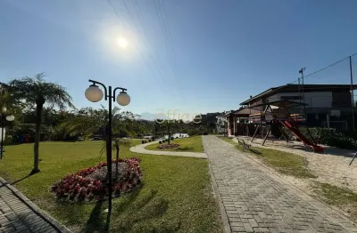 Sobrado de luxo em condomínio - 4 quartos, 4 suítes, 5 banheiros, 2 vagas - vila nova, joinville-sc - 253m².