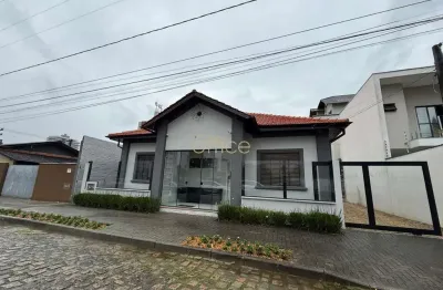 Casa comercial com 3 salas à venda no América, Joinville 