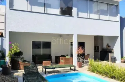 Sobrado a 250 m2 da praia das palmeiras em balneário piçarras