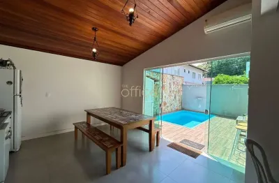 Casa com 3 quartos à venda no Costa e Silva, Joinville , 133 m2 por R$ 829.000