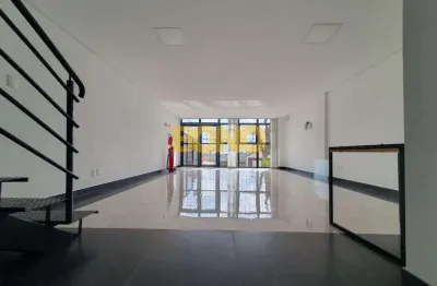Casa comercial para alugar no universitário, caxias do sul  por r$ 1.800