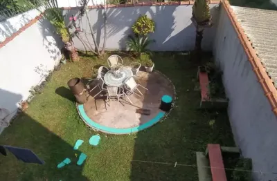 Amplo sobrado para locação no centro de poá com 03 suítes, uma delas com hidromassagem