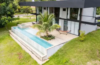 Casa à venda no condomínio fechado na saída do shopping flamboyant