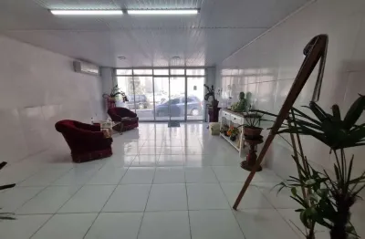 Casa comercial à venda na Travessa Carmem, 41, Floresta, Porto Alegre por R$ 950.000