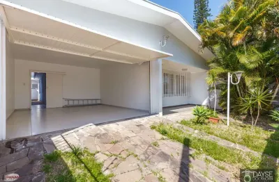 Casa com 3 quartos à venda na rua doutor danilo antônio zaffari, 31, sarandi, porto alegre por r$ 800.000