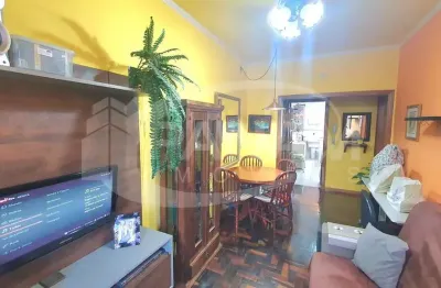 Apartamento com 2 quartos à venda na avenida benno mentz, 95, vila ipiranga, porto alegre por r$ 240.000