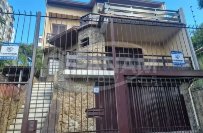 Casa com 4 quartos à venda na rua edmundo bastian, 1013, cristo redentor, porto alegre por r$ 1.380.000