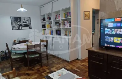 Apartamento com 2 quartos à venda na rua coronel joão corrêa, 145, passo da areia, porto alegre por r$ 290.000