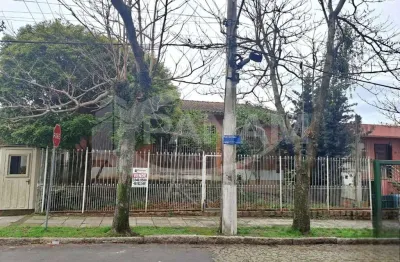 Casa com 3 quartos à venda na rua somália, 137, vila ipiranga, porto alegre por r$ 1.045.000