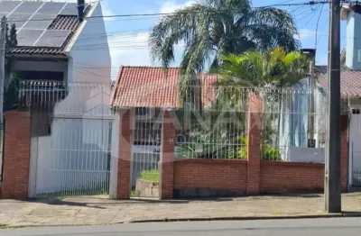 Casa com 3 quartos à venda na avenida doutor petrônio portella, 75, parque santa fé, porto alegre por r$ 550.000