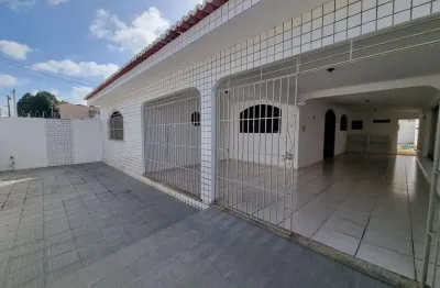 Casa com 3 quartos à venda na rua praia de alagamar, 2206, ponta negra, natal por r$ 618.000