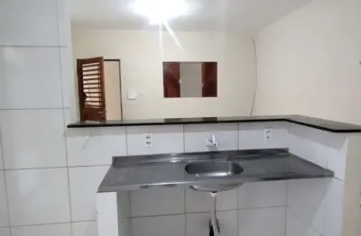 Casa com 2 quartos para alugar na Avenida Madre Tereza de Calcutá, 655, Nova Parnamirim, Parnamirim por R$ 1.600