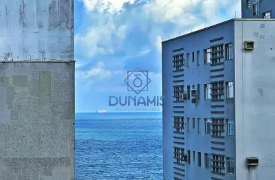 Apartamento com vista mar e vaga no prédio - uma quadra da praia