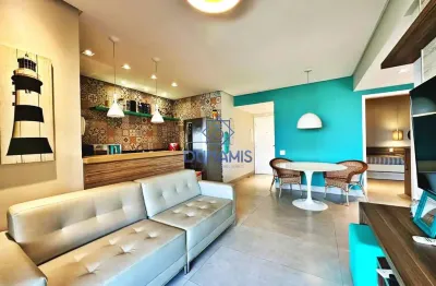 Apartamento reformado à venda na praia da enseada, guarujá